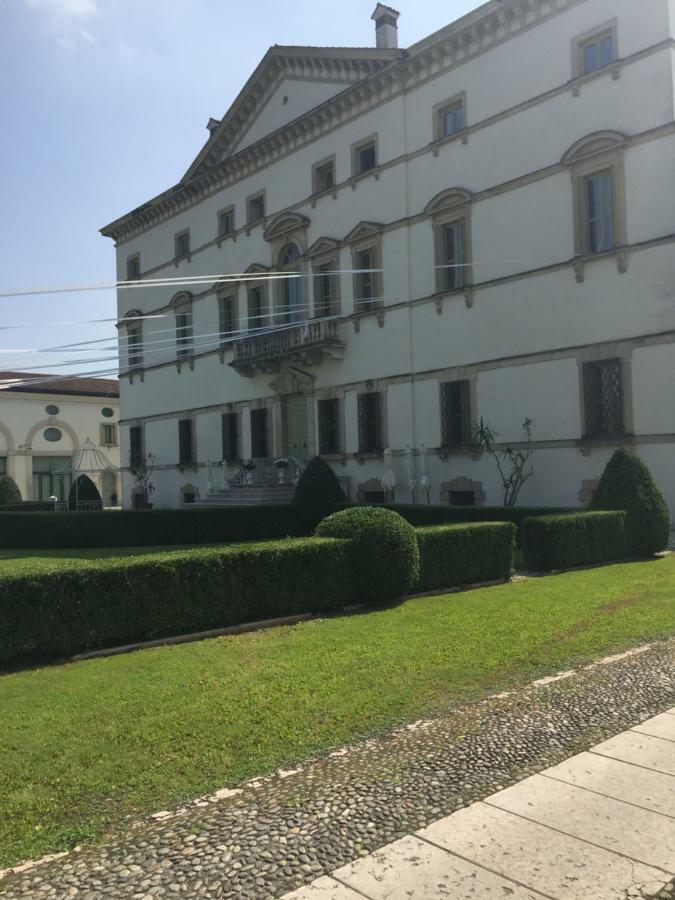 Villa Vecelli Cavriani Mozzecane Exterior foto